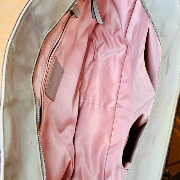 COACH Gallery Embossed Patent Leather Bag - Picture 9 of 12